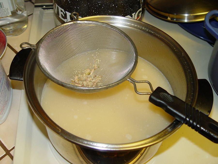 tn_06_Turkey Soup.jpg (900x675; 114580 bytes)